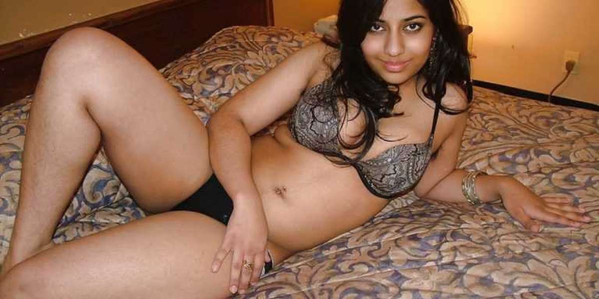 The Difference Between Call Girl in Mumbai and A Prostitute 9967361537