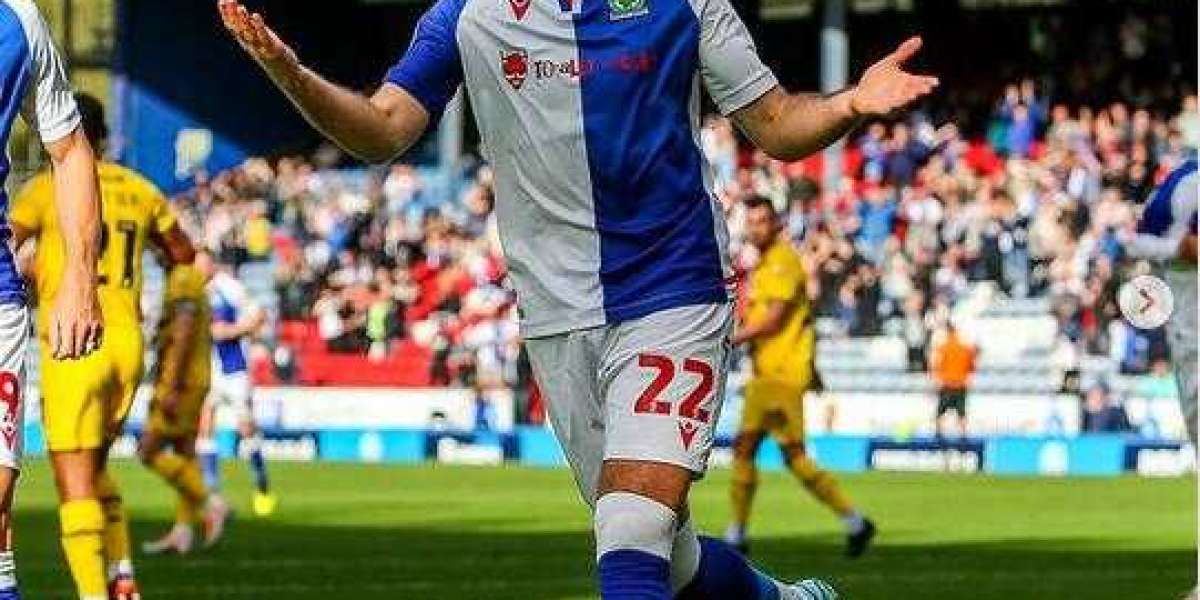 Blackburn Rovers 2022/23 Macron Kit