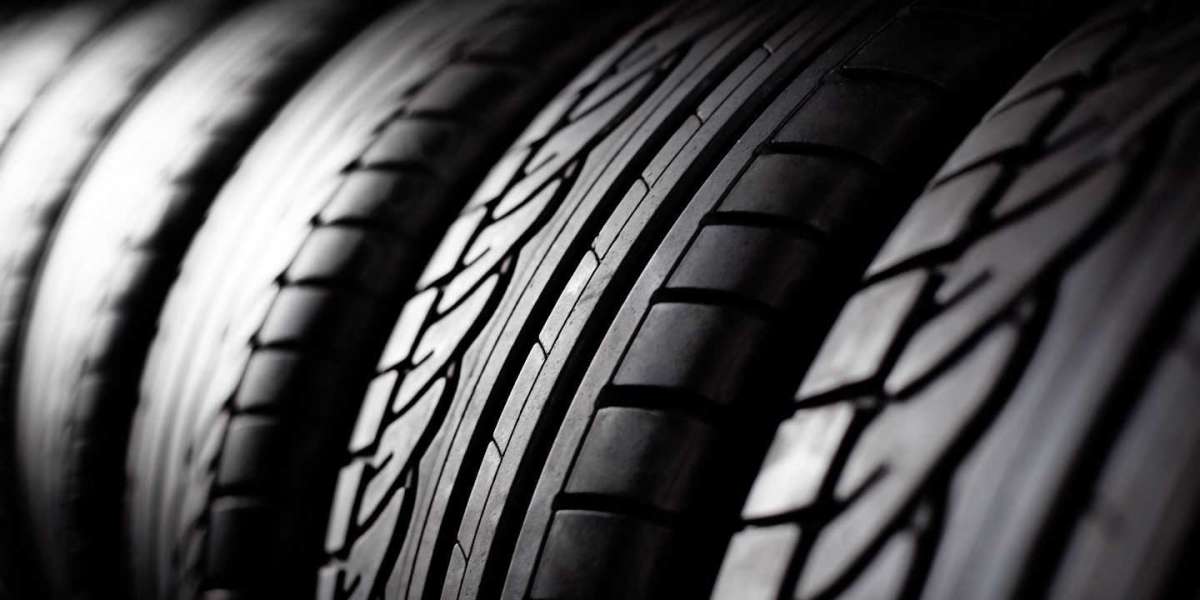 Importance of Choosing the Right 2-Wheeler High-Performance Tyres and How to Buy Them?