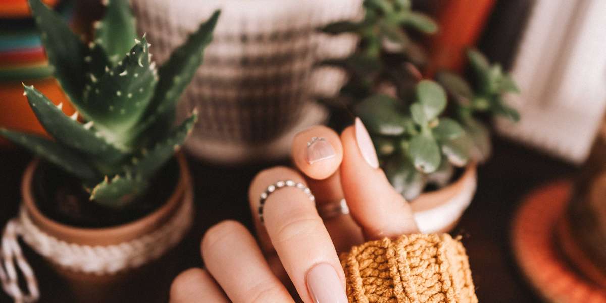 Lavender Nail Designs to Embrace Springtime