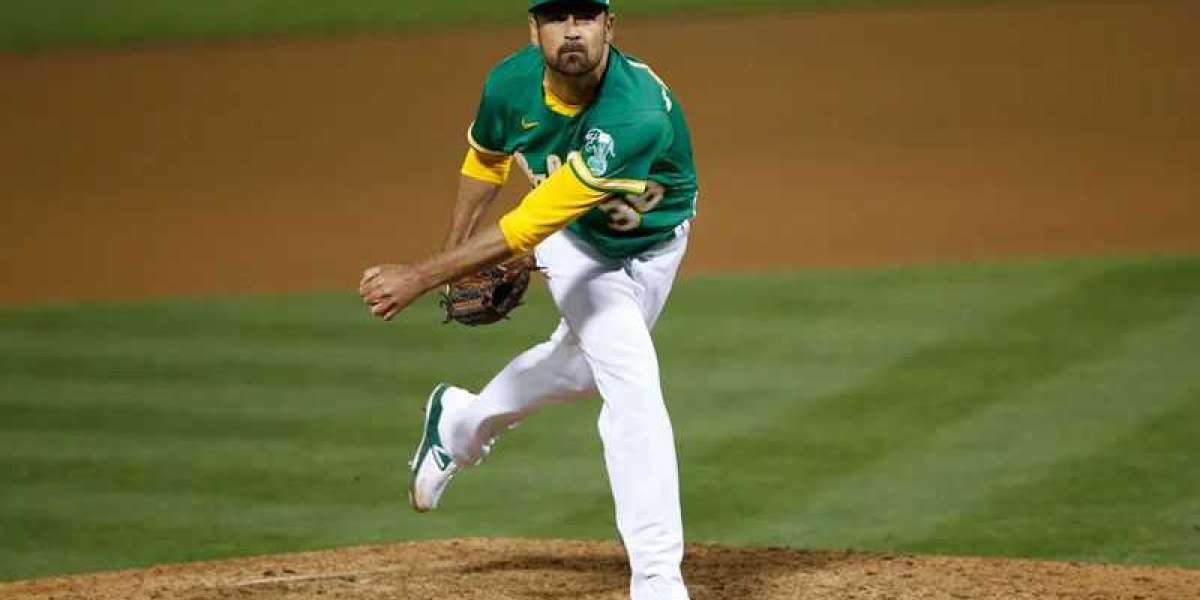 Paul Blackburn, A's aim to stay clear of move in Miami