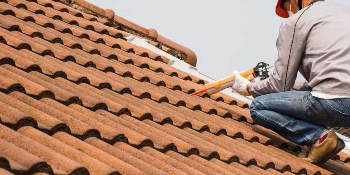 Roofers in Parma, Ohio: Choosing the Right Roofing Professional for Your Home