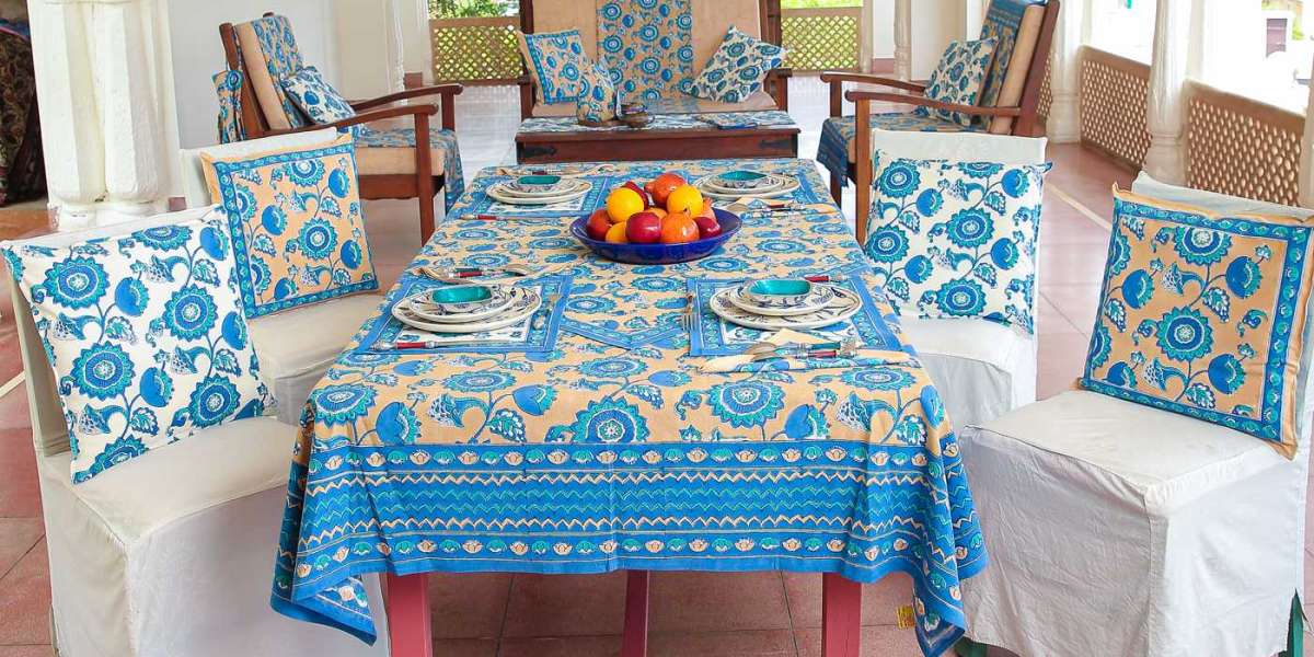 Tablecloths: Linen Table Covers For Any Size Dining Table