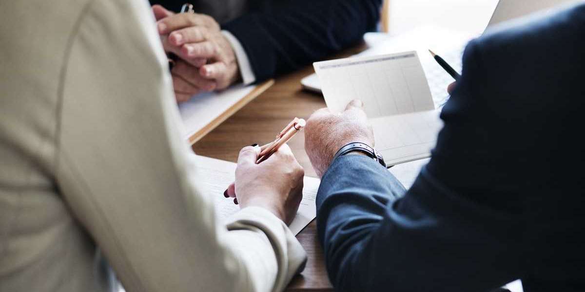 How Corporate Lawyers Help Your Business in Dubai