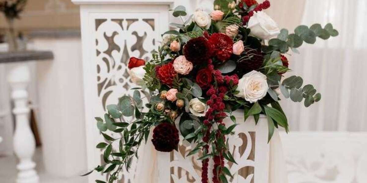 Transform Your Wedding Venue with Beautiful Aisle Decorations