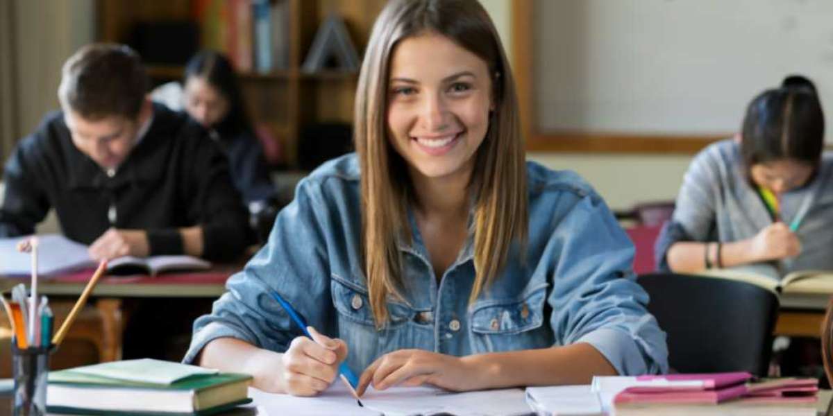 English Assignment Help & Homework Writing USA: MakeAssignmentHelp Writers for English Assignment | 25% Off