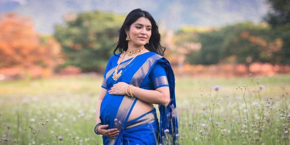 Stunning Ways to Wear a Saree During Pregnancy in 2025 | Stay Comfortable!