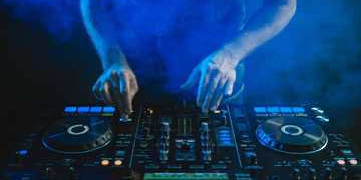 Turn Up the Vibe: DJ SKaZ Delivers Top-Rated DJ Hire Services in Newcastle