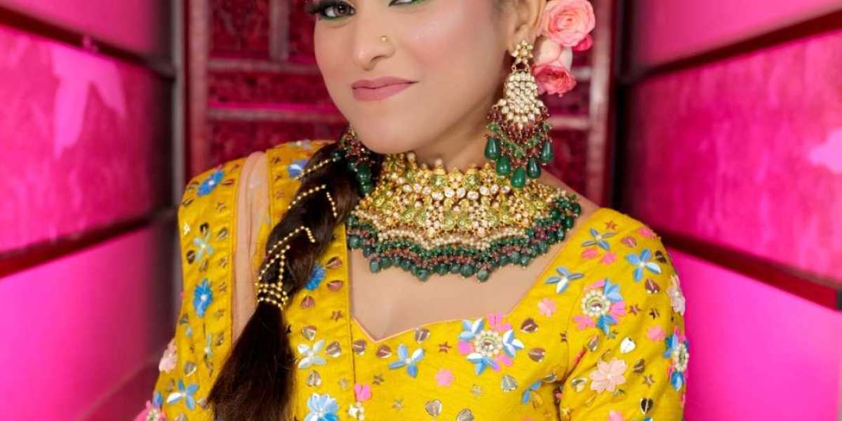 Beauty island Varanasi Offers Stunning Bridal Makeup in Varanasi for Your Day