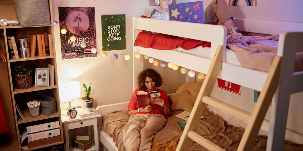 The People Closest To Double Bed With Single Bunk On Top Have Big Secrets To Share