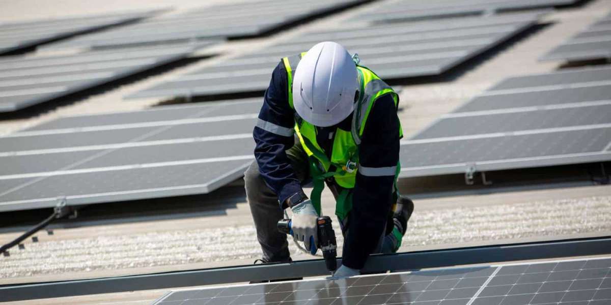 Solar Panel Installation Process on Commercial Buildings 