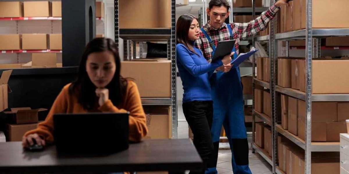 Streamlining E-Commerce Success with an Efficient Amazon Prep Center and Trusted 3PL Companies