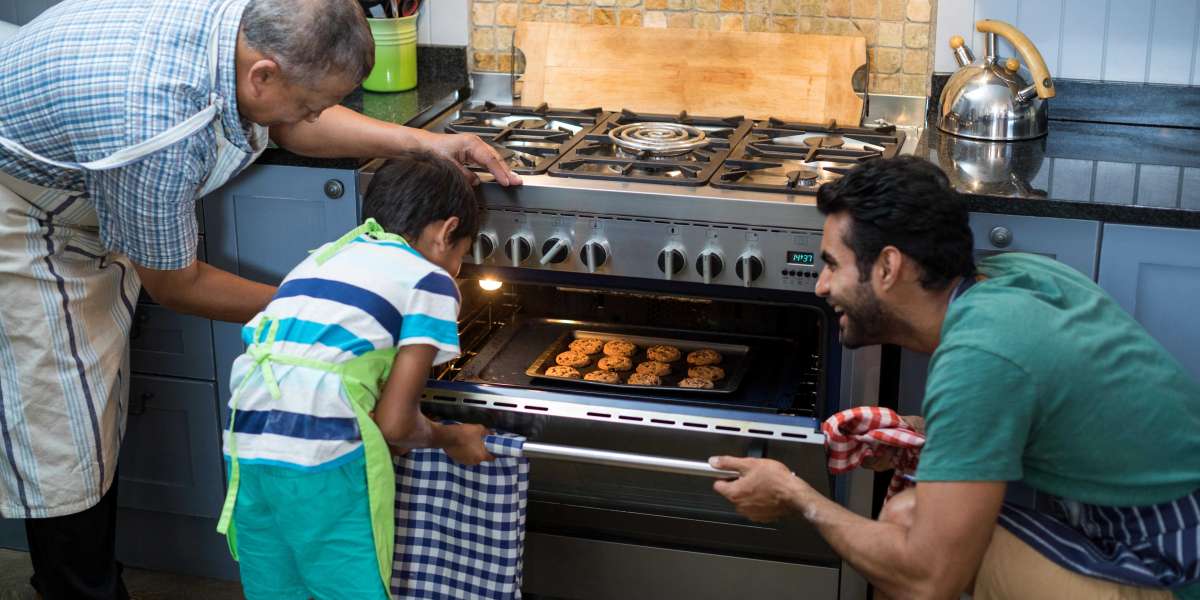 Five Things Everyone Makes Up About Built In Oven
