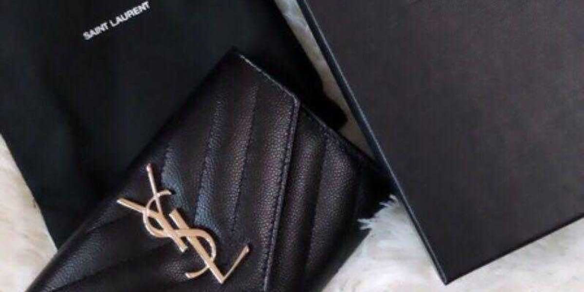 YSL日落包推薦：Saint Laurent Sunset中號鱷魚紋包包穿搭解析