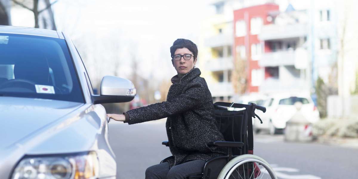 How Much Do Mobility Scooter Near Me Experts Earn?