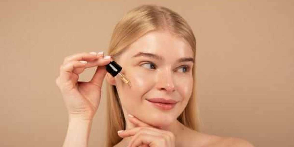 Best Whitening Serum for Bright and Glowing Skin Naturally