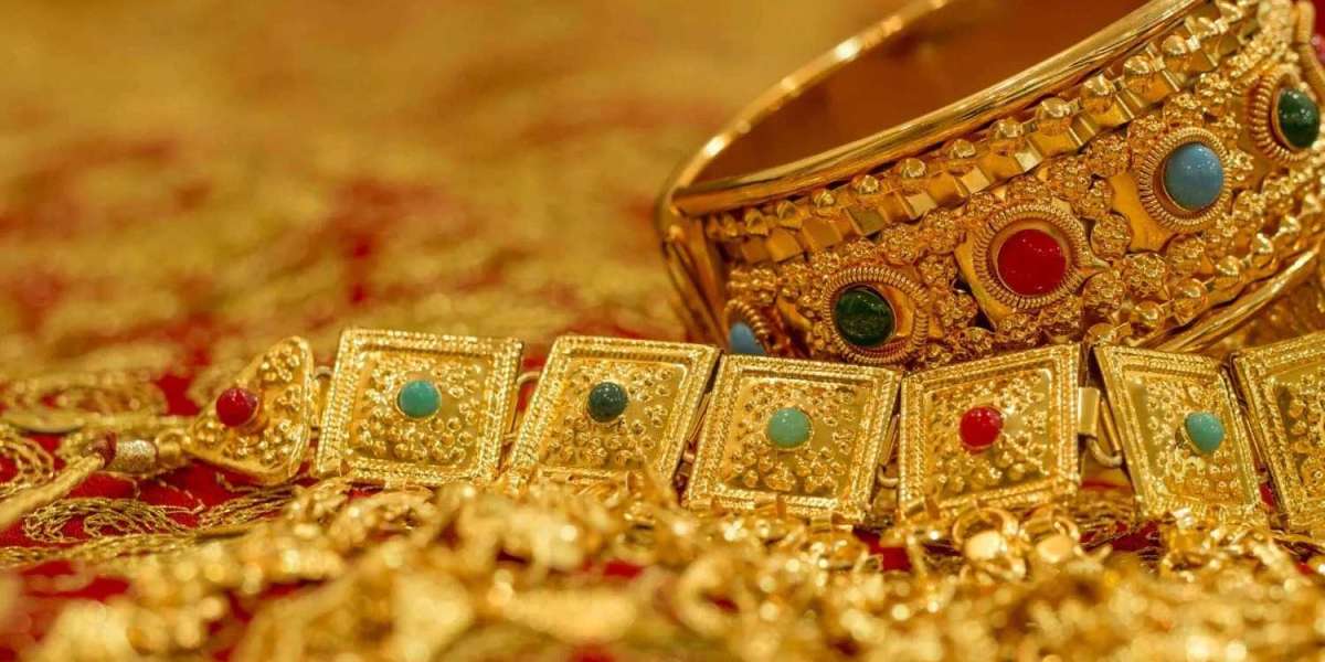 Dubai Gold Prices Hit 30-Day Low – Is It Time to Buy or Wait?