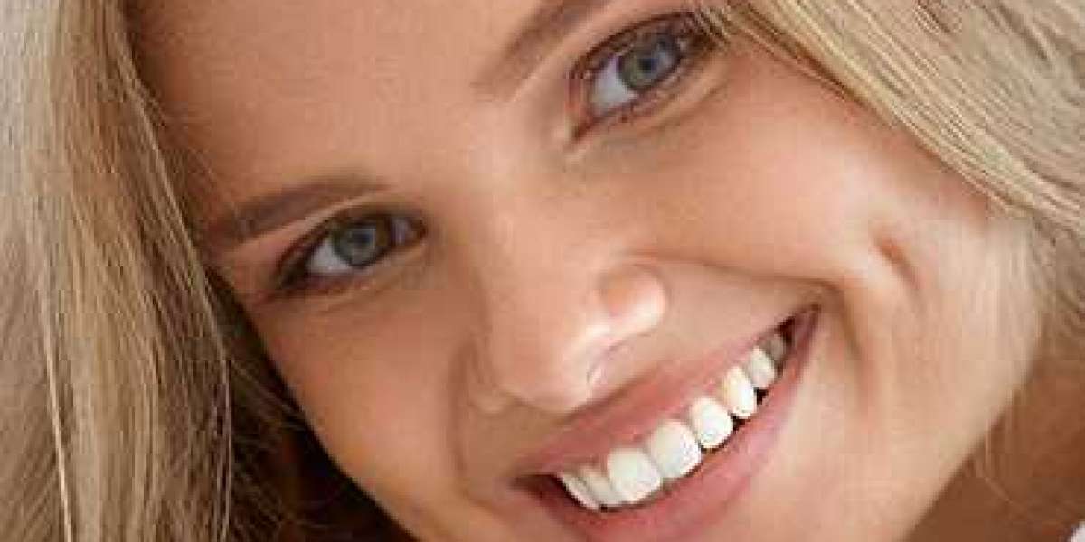 Clear Dental Aligners vs Braces: Which is the Right Choice for You?