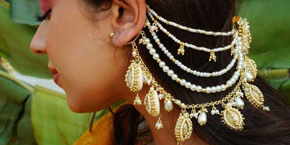 The Everlasting Appeal of Traditional Jewellery for Women