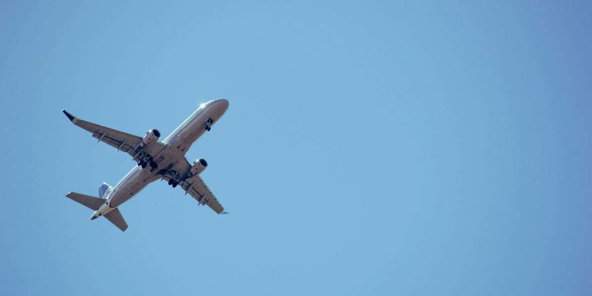 Can you change the name on an Alaska Airlines ticket?