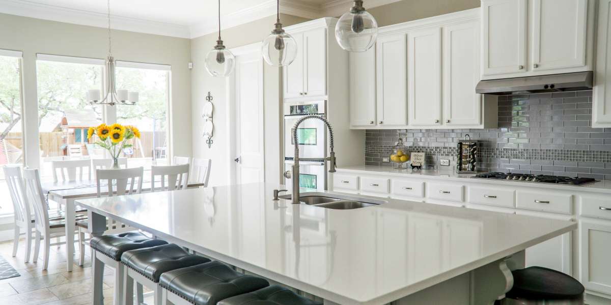 Kitchen Renovation Mississauga: A Stunning Home Makeover 