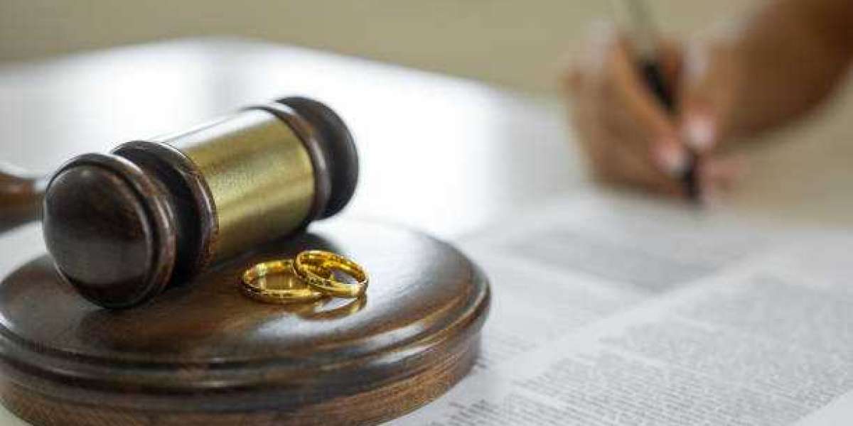 How a Family Lawyer in El Paso Can Guide You Through Difficult Times