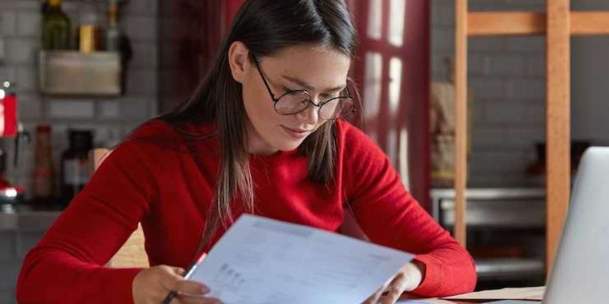 The College Essay Grader's Role in Shaping Top-Tier Academic Submissions