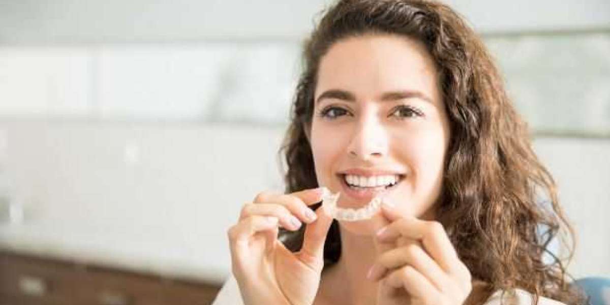 Clear Aligners for Comfortable and Invisible Teeth Straightening
