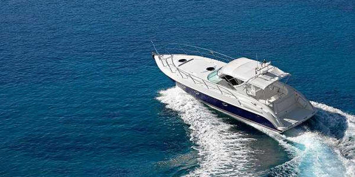 Boat Dealership vs Private Seller: Where Should You Buy Your Next Boat?