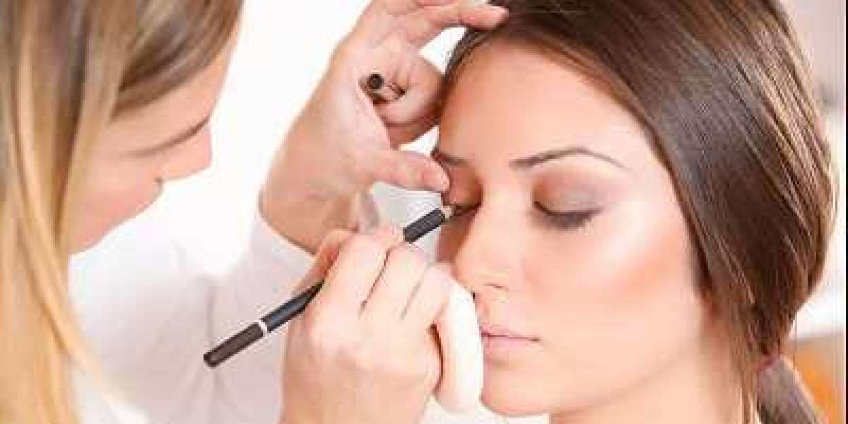 MC Beauty Lounge: Redefining Elegance with Microblading and Semi-Permanent Makeup in Dubai