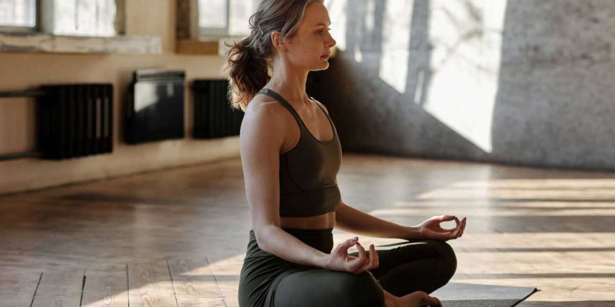 Best 200-Hour Yoga Teacher Training in Rishikesh: A Transformative Odyssey