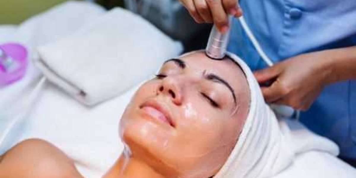 Hydra Facial in Karachi for Glowing and Healthy Skin Treatment