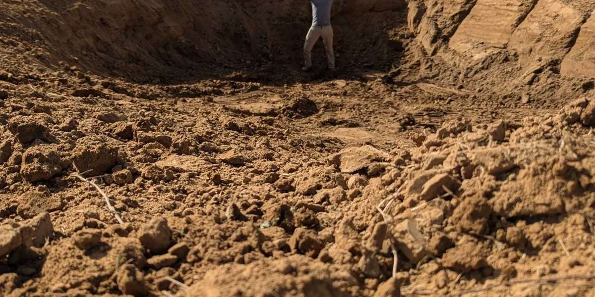 Why Hiring a Land Grading Contractor is Crucial for Your Next Project – Deep Roots Excavation