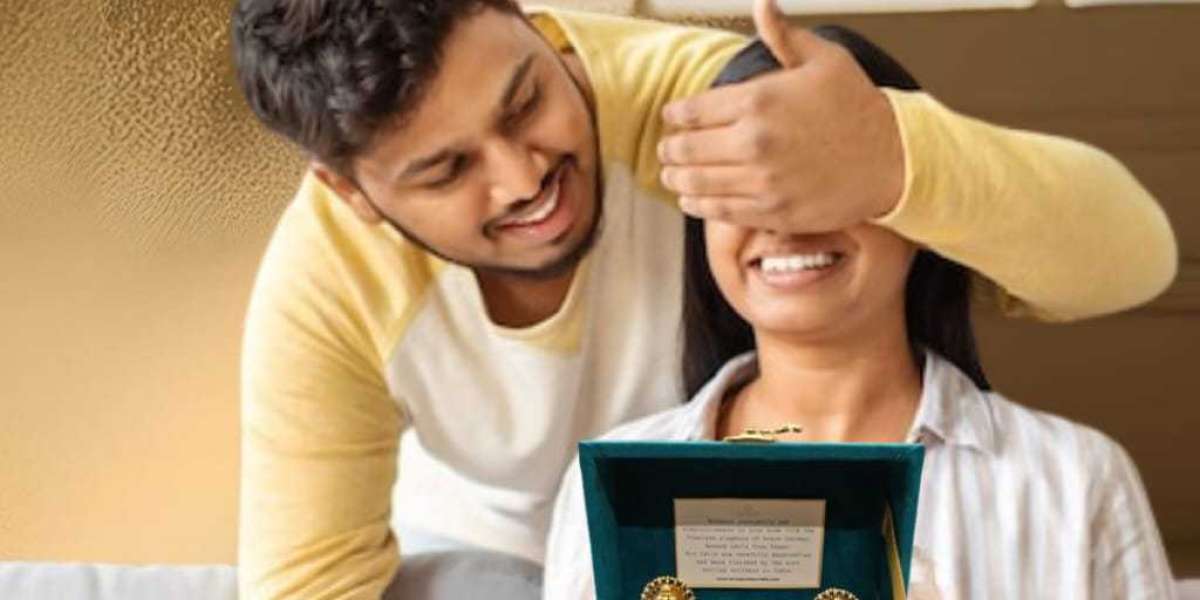 Best Wedding Gifts in Gurugram – Unique & Personalized Options for Every Couple