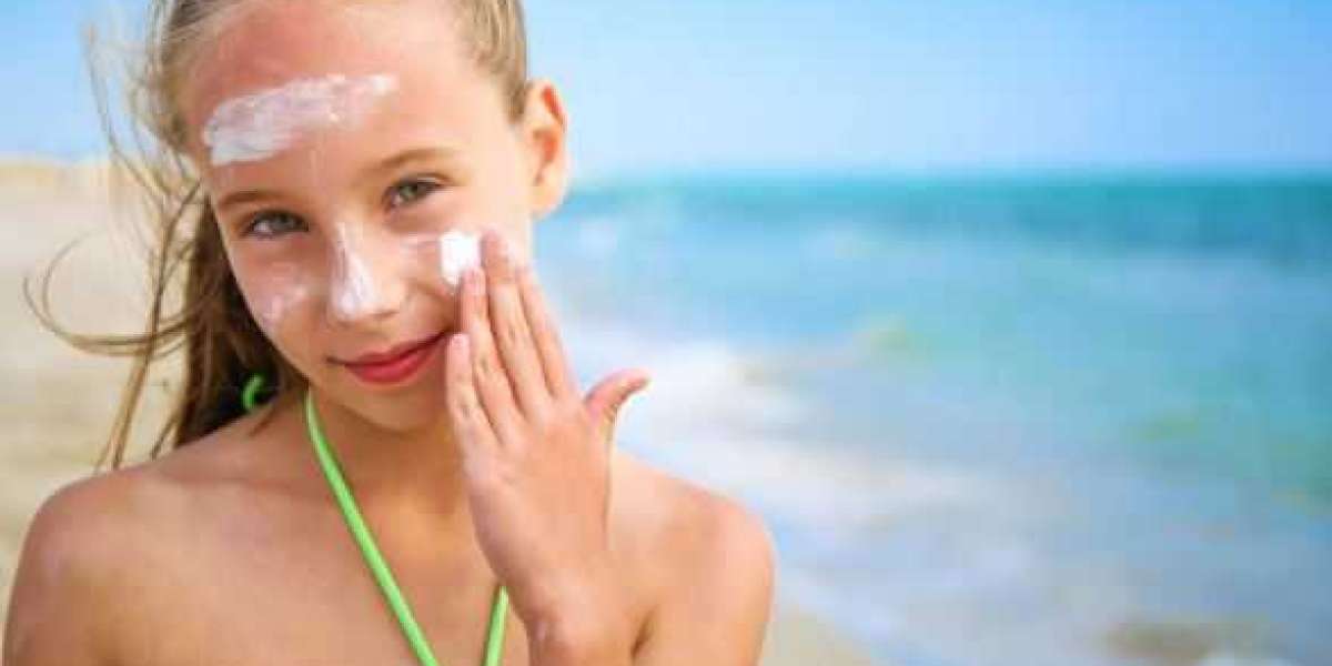 Best Sunscreen Lotion for Dry Skin to Keep Skin Moisturized Daily