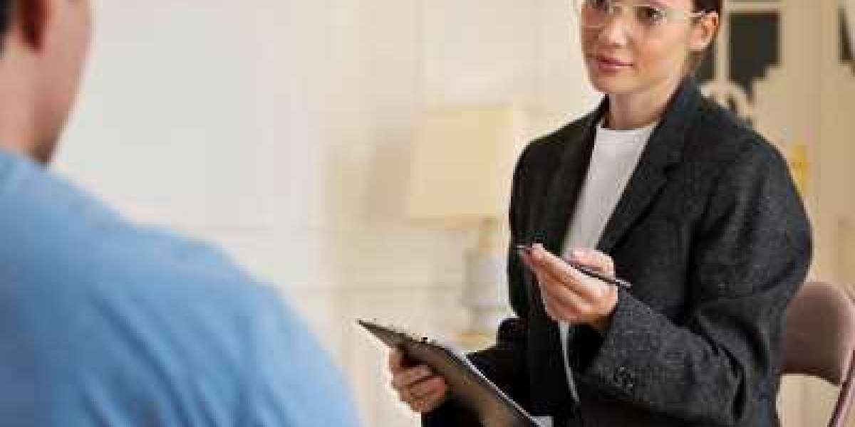 Empowering Women Through Online Counseling: Your Trusted Therapist in Alpharetta