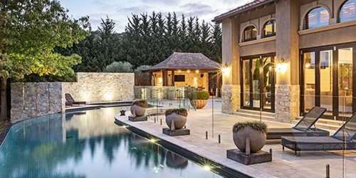Choosing the Best Pool Builders in Melbourne: A Complete Guide