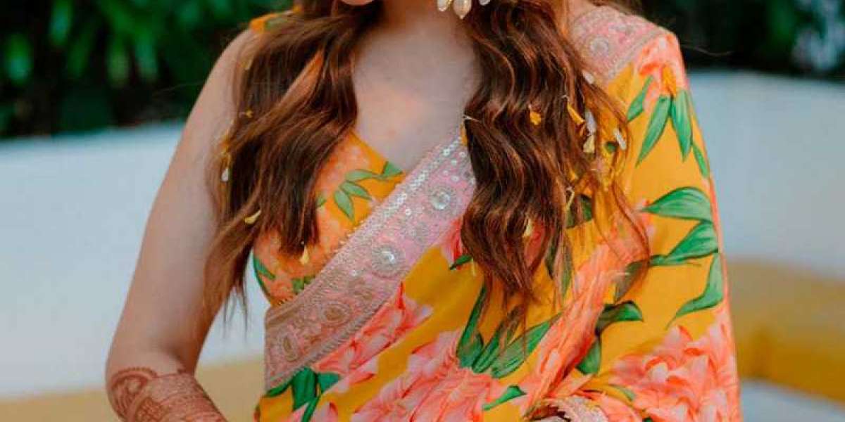Shop Elegant Haldi Set for Bride – VAIDAAN Collection