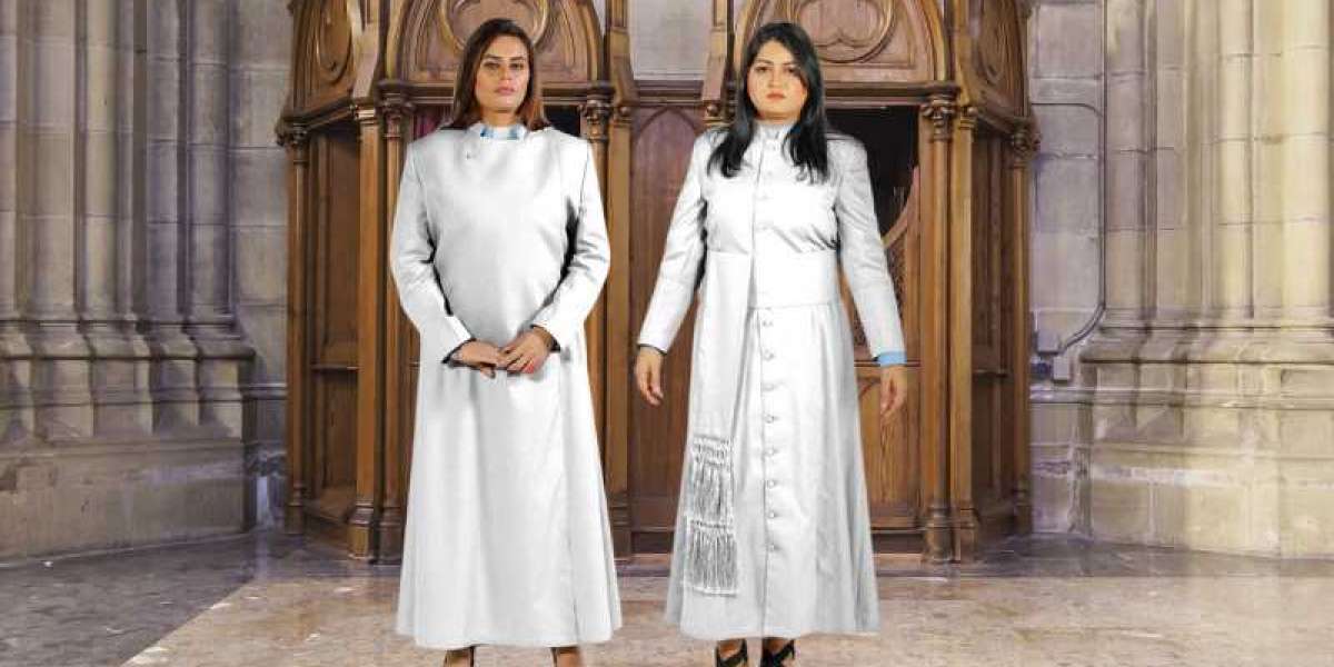 A Beginner’s Guide to Choosing the Right Women’s Murphy Robes