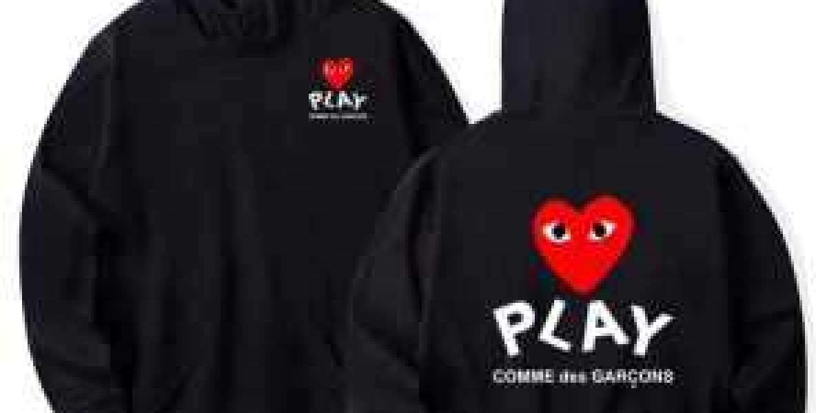 Comme des Garçons Blends Artistry and Bold Fashion in Unique Ways Now