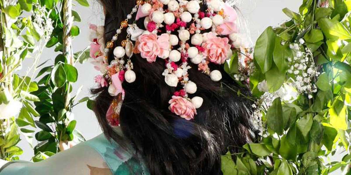 Bridal Flower Jewellery Trends 2025 – VAIDAAN’s Designer Collection