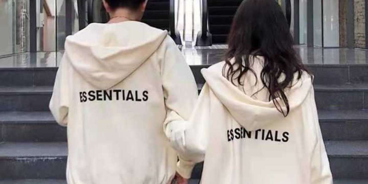 How to Style the Essentials Hoodie A Modern Staple for Streetwear and Comfort