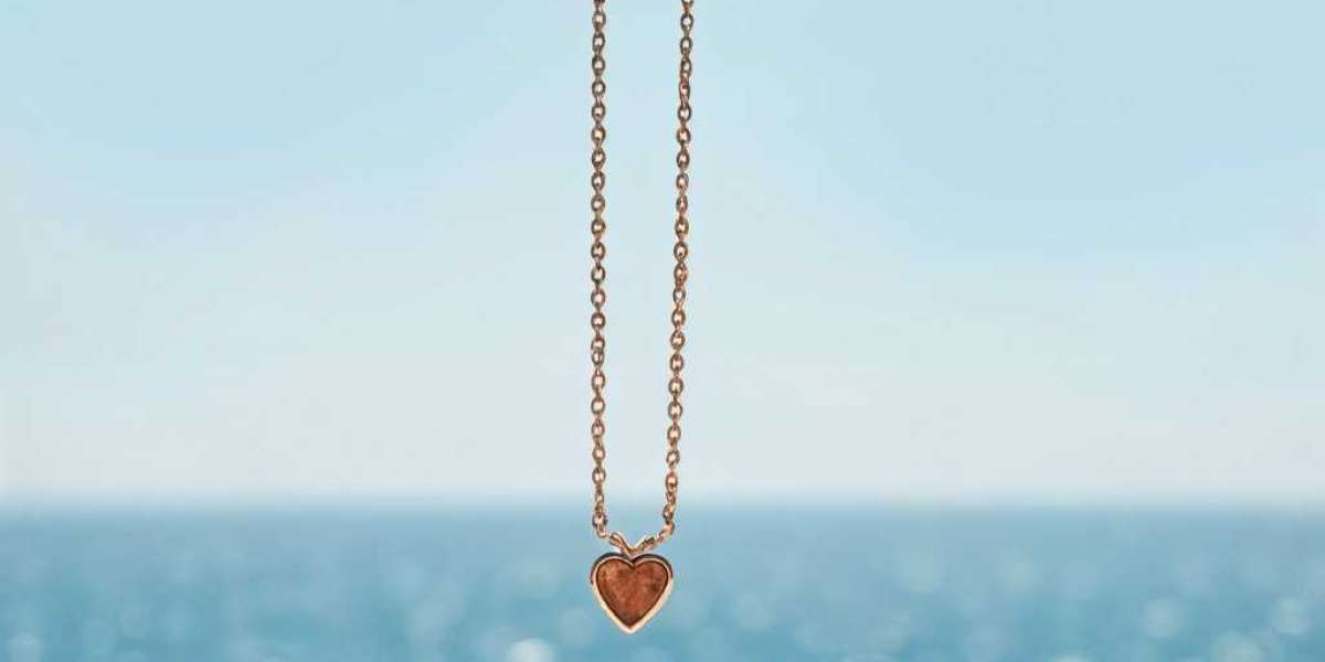 A Gentleman’s Guide to Jewelry: Unique Men’s Pieces at Lexaco