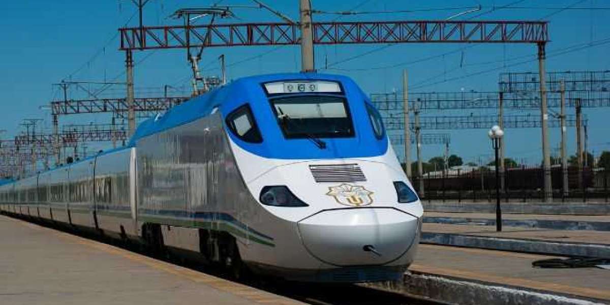 Best Train Ambulance Service in Delhi for Critical Care Transfers