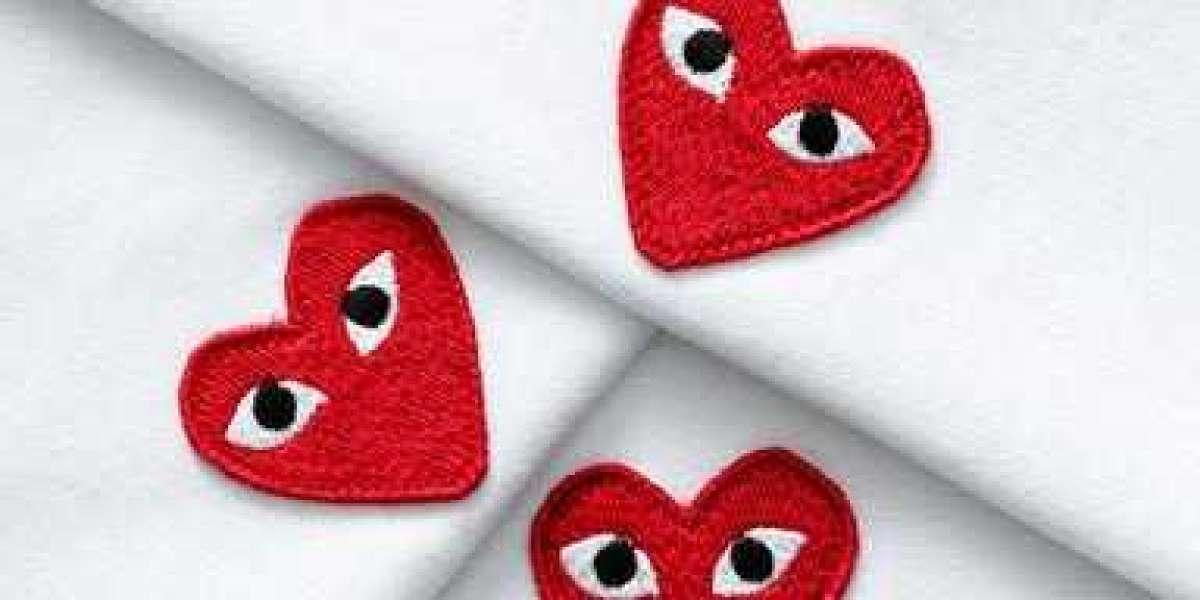 Comme Des Garcons Converse – US Size Let’s be Bold Sneakers for the US market.