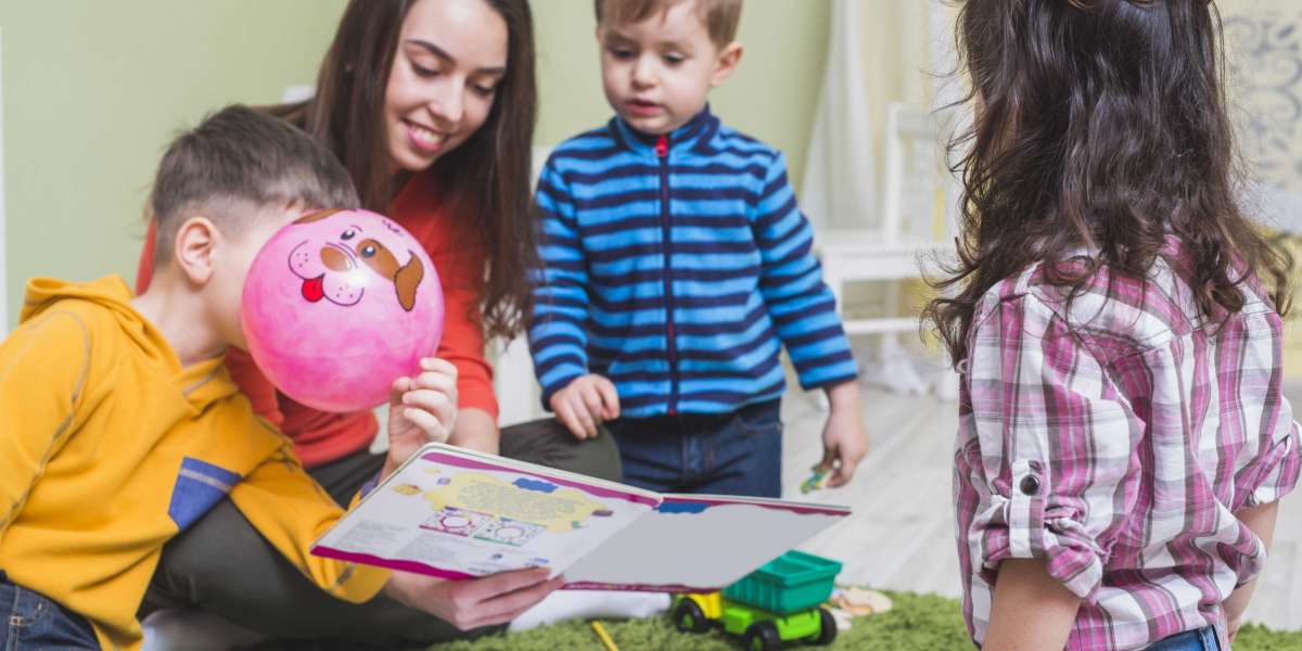 Digital Transformation in Montessori: Smart Software and Early Learning