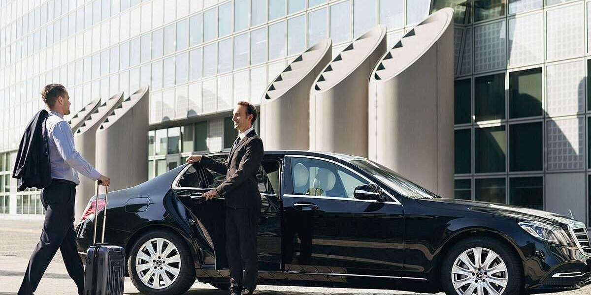 How to Book Reliable Corporate Chauffeur Services for VIPs
