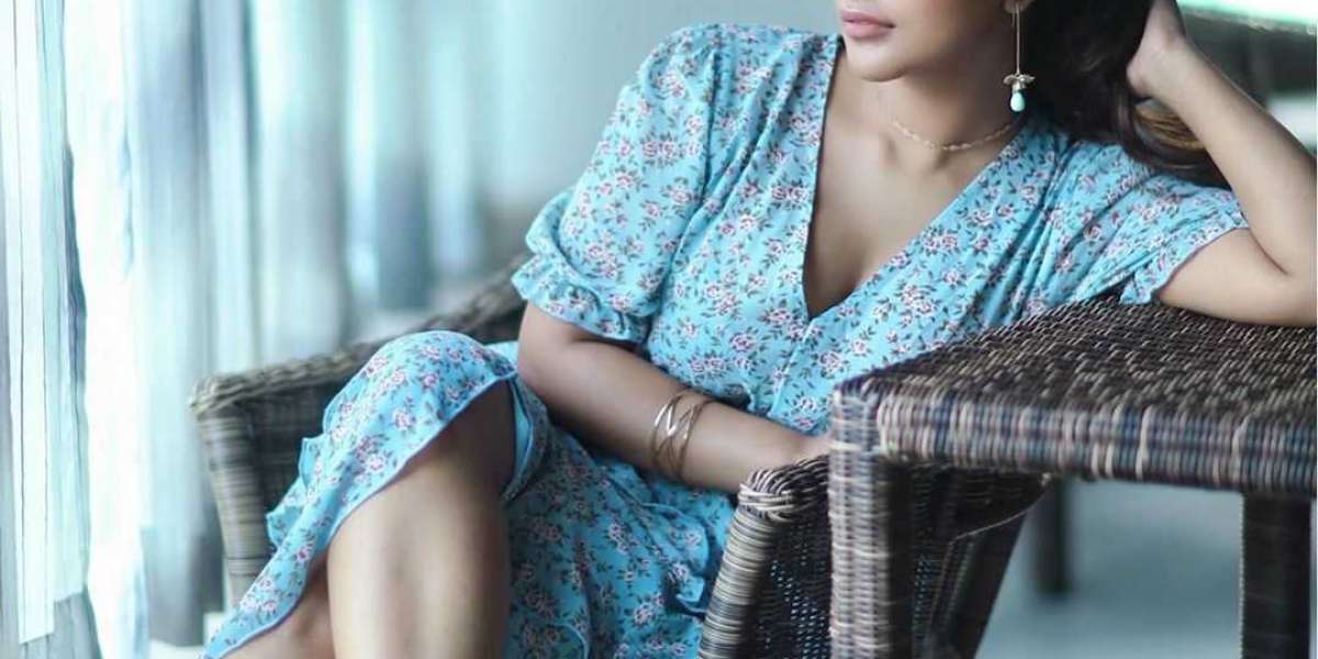 Dubai Escort	+971555401760