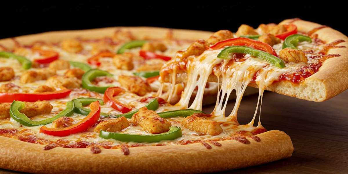Why Everyone’s Talking About Pizza Online in Pakistan Right Now