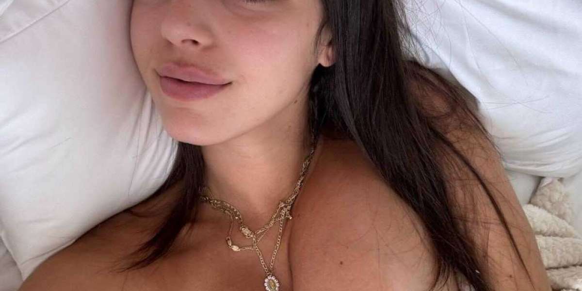 Independent Escort Dubai	+971588217063
